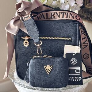 VALENTINO ORLANDI ITALIAN BLACK TEXTURED LEATHER CROSSBODY WITH GUITAR STRAP NWT